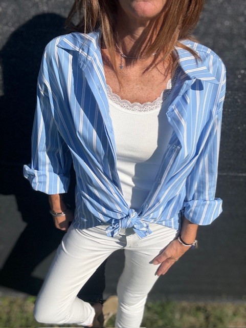 Jean femme Slim push-up femme, élasticité et confort pour ce jean blanc, disponible chez Malou&Co, vêtements pour femme en ligne. - pour Femme