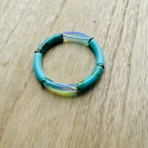 bracelet élastique résine colorés femme, à cumuler sans modération.