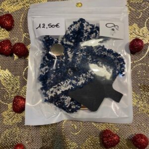 Le cordon fantaisie pour téléphone portable et pratique et stylé. Solide, il permet de garder vvotre téléphone à portée de main avec une touche d'originalité. Accessoires disponibles chez Malou&Co, mode à La Rochelle.