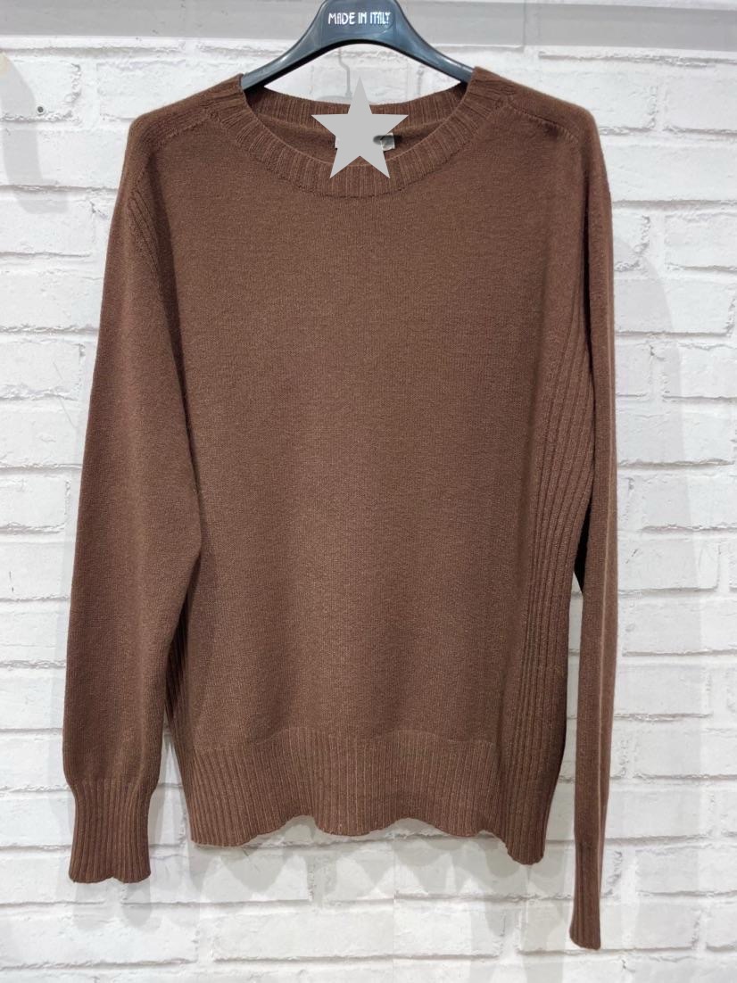 Pull sans couture, douceur garanti, disponible chez Malou&Co, vêtements pour femme à La Rochelle