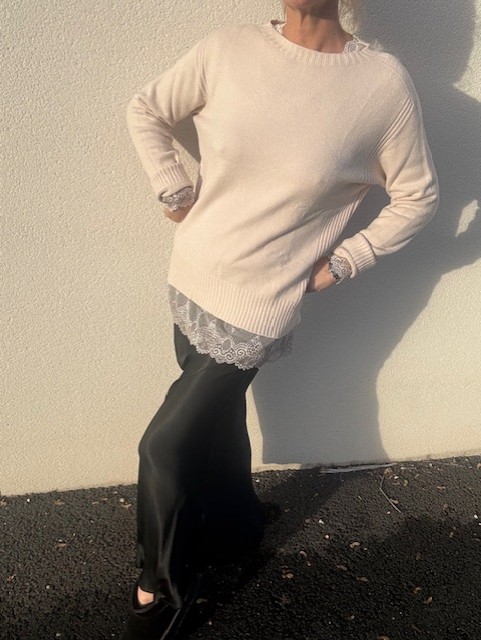 Jupe longue coupe sirène, coupe flatteuse, taille unique. jupe pour femme chez Malou&Co, à La Rochelle.