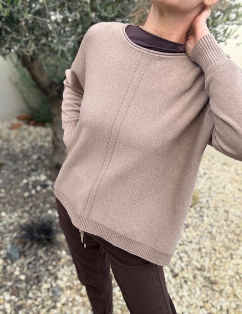 Pull col rond femme Sonia, confortable. Malou&Co, vêtements pour femme à La Rochelle.