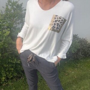 Pantalon Lilou femme, disponible chez Malou&Co vêtements pour femme à La Rochelle.