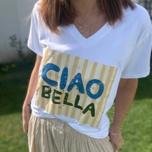 Le t-shirt Funny femme est un essentiel à adopter pour un look estival tendance, décontracté et plein de personnalité. Disponible chez Malou&Co, vêtements femme en ligne.