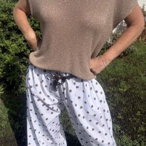 Pantalon femme Jasmine, fluide, coupe loose confortable avec taille élastique et bas resserrés, style casual chic tendance.