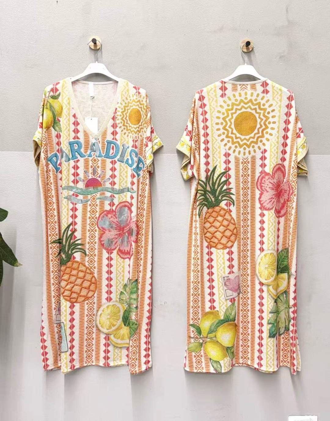 Robe longue femme imprimée paradise avec fils de lurex dorés, coupe fluide et légère, fabrication Italienne, style féminin et tendance. 36/44